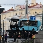 Avtobusi daryoga qulagan kompaniya rahbari ham hibsga olindi