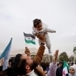 Suriyada bayram: Asad ag‘darilganining 1 yilligi nishonlanyapti