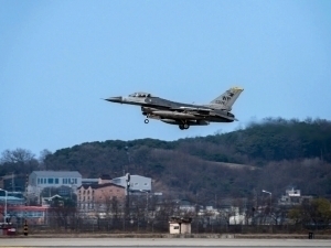АҚШнинг F-16 самолёти Жанубий Кореяда ҳалокатга учради
