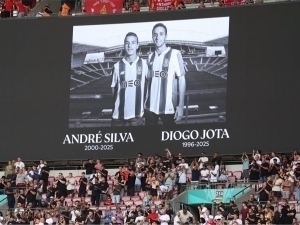 Angliya chempionati 1 daqiqalik sukut bilan boshlanadi