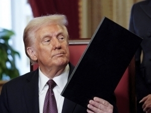 Трамп Жанубий Корея маҳсулотларига божларни 25 фоизга оширди