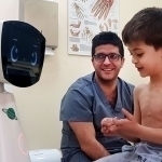 Robotlar shifoxonalardagi bemor bolalarga ruhan yordam bera oladimi?