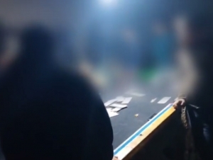 Наманганда уйида қиморхона ташкил қилган шахс қўлга олинди (видео)