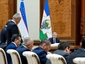 Byurokratiya, korrupsiya, soliq... Prezident qurilish sohasida tanqidimy yig‘ilish o‘tkazyapti