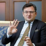 Kuleba Germaniya rasmiylarini Merkelning “xatosini” takrorlamaslikka chaqirdi
