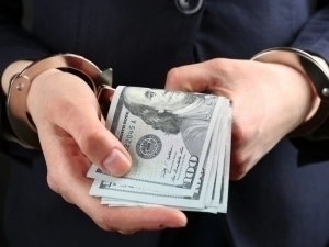 Public official who took a bribe in Syrdarya was sentenced to 2 years