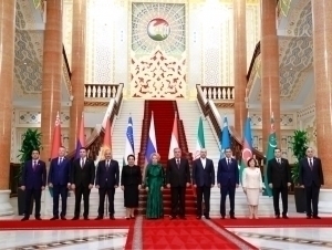 Tanzila Norboyeva Dushanbeda Rahmon bilan uchrashdi