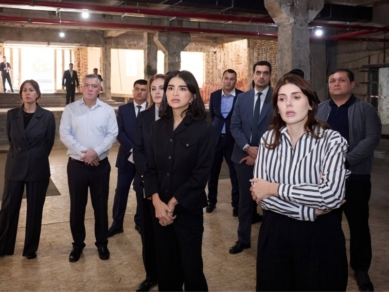 Saida Mirziyoyeva Toshkentdagi nurab yotgan teatrlarga bordi