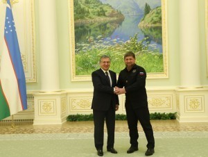 Shavkat Mirziyoyev sends a gift to Ramzan Kadyrov (video)