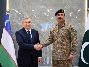 Shavkat Mirziyoyev Pokiston armiyasi Oliy Bosh qo‘mondoni bilan uchrashdi 