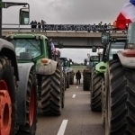 Fermerlar Parijni mingta traktor bilan qamal qilmoqchi