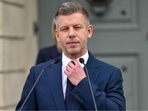 Венгриянинг янги Бош вазири Президентга таҳдид қилди