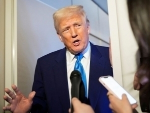 Трамп Ғазо бўйича сулҳ хавф остида эмаслигини айтди