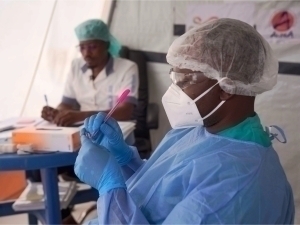 Ebola balosi: Qurbonlar soni kasallanganlarning deyarli yarmiga tenglashdi