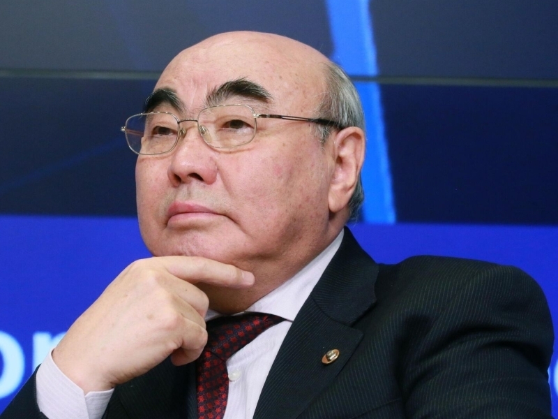 “Қўшни ривожланса, ҳаммага яхши”. Иқтисодчи Акаевни танқид қилди