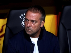 “Barselona” bosh murabbiyi “Galatasaroy” stadionidagi xonada qamalib qoldi