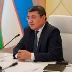 A physician who took a bribe of 500,000 sums was imprisoned for 5 years, while a governor who robbed public funds was imprisoned for 1 year. The Minister of Justice explained the situation