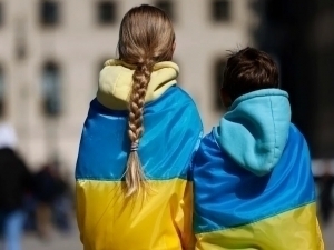 Italiya ukrainalik yuzlab bolalarning vatanga qaytishiga ruxsat bermayapti