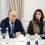 Putin bir yil ichida ikkinchi marta Kurskka bordi
