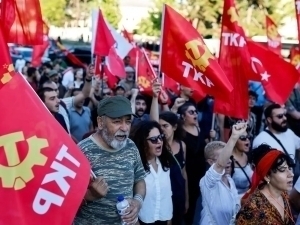 Туркиядаги НАТОга қарши намойишларда юзлаб коммунистик партия вакиллари ушланди