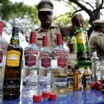 Hindistonda 70 kishi alkogoldan zaharlanib vafot etdi