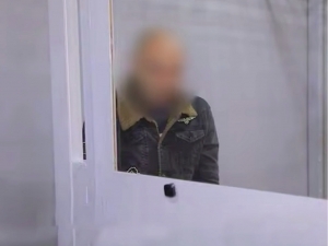 Фарғонада эркак бир ёшли қизини пичоқлаб ўлдирди