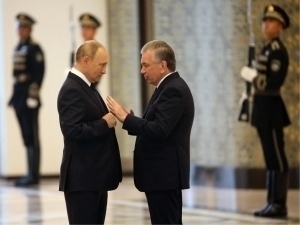 Mirziyoyev Putin bilan gaplashdi