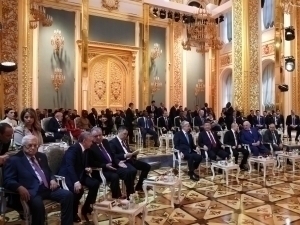 Путин етакчиларни қандай овқатлар билан меҳмон қилди?