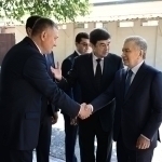 Шавкат Мирзиёев Қорақалпоғистонга борди