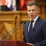 Vengriya parlamenti Bosh vazirni daxlsizlik huquqidan mahrum qildi