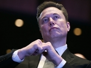 Маск OpenAI раҳбарини лавозимидан четлатмоқчи