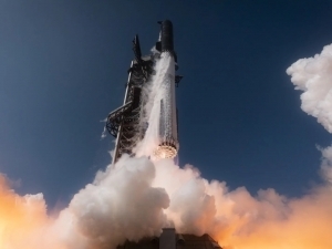 SpaceX’нинг ракетаси Ҳинд океанига қўниб портлади (видео)