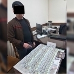 Польшага ишга юбориш учун $10 400 сўраган МЧЖ раҳбари ушланди