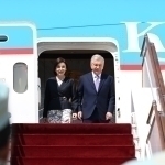 Shavkat Mirziyoyev rafiqasi bilan Qirg‘izistonga bordi