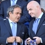Platini Infantinoni sudga berdi
