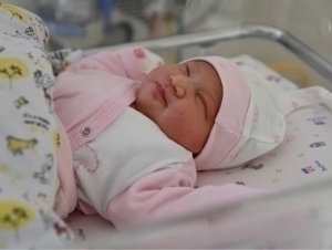 Ўзбекистонда туғилиш ва никоҳлар сони пасайди