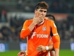 Шомуродов Туркия Суперлигаси рамзий жамоасига кирди