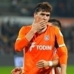 Shomurodov Turkiya Superligasi ramziy jamoasiga kirdi