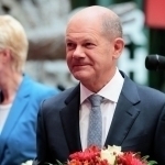 Shols kanslerlikka nomzodini qo‘ydi