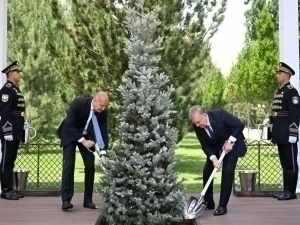 Mirziyoyev and Radev plant a tree to symbolize Uzbek-Bulgarian friendship