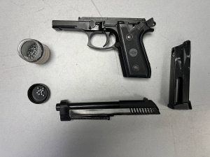 Foreigner was caught smuggling pistol at Tashkent airport