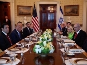 Нетаньяху яна Оқ уйда. У Трамп билан ғазоликларни кўчиришни гаплашди