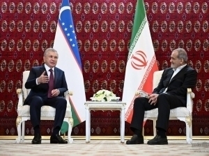 Mirziyoyev invites Iranian President Pezeshkiyan to visit Uzbekistan