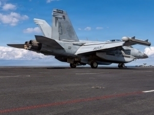 Қувайт АҚШ қирувчи самолётларини уриб туширди