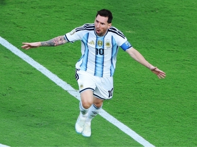 FIFA 1-турининг энг яхши футболчиларини эълон қилди
