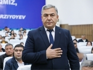 Термиз туманига янги ҳоким тайинланди