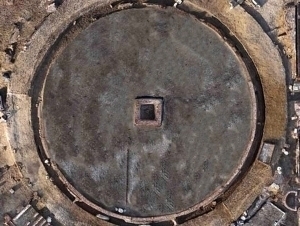 Мисрда мукаммал доира шаклидаги қадимий ибодатхона топилди