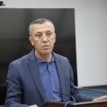 Фуқарога тарсаки туширган Чироқчи ҳокими жазоланди (видео)