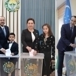 Officials also vote in the election (photo)