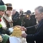 Mirziyoyev Qozonga yetib bordi